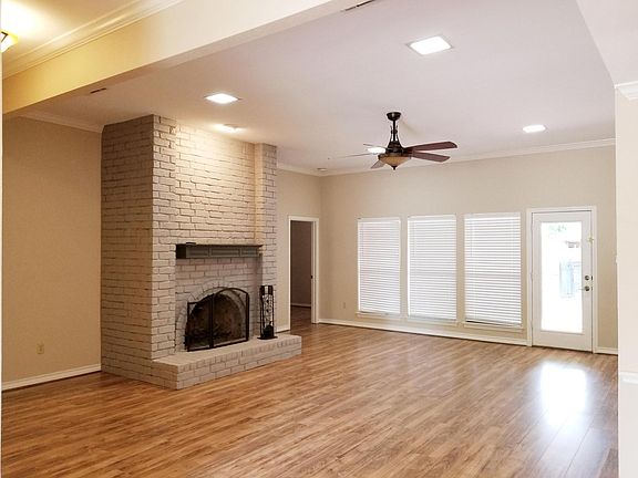 Living room (fireplace freshly painted)
