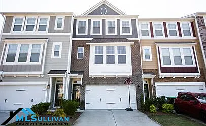 4 bed, 3.5 bath, 2164 sqft, $2,295 — Photo 2