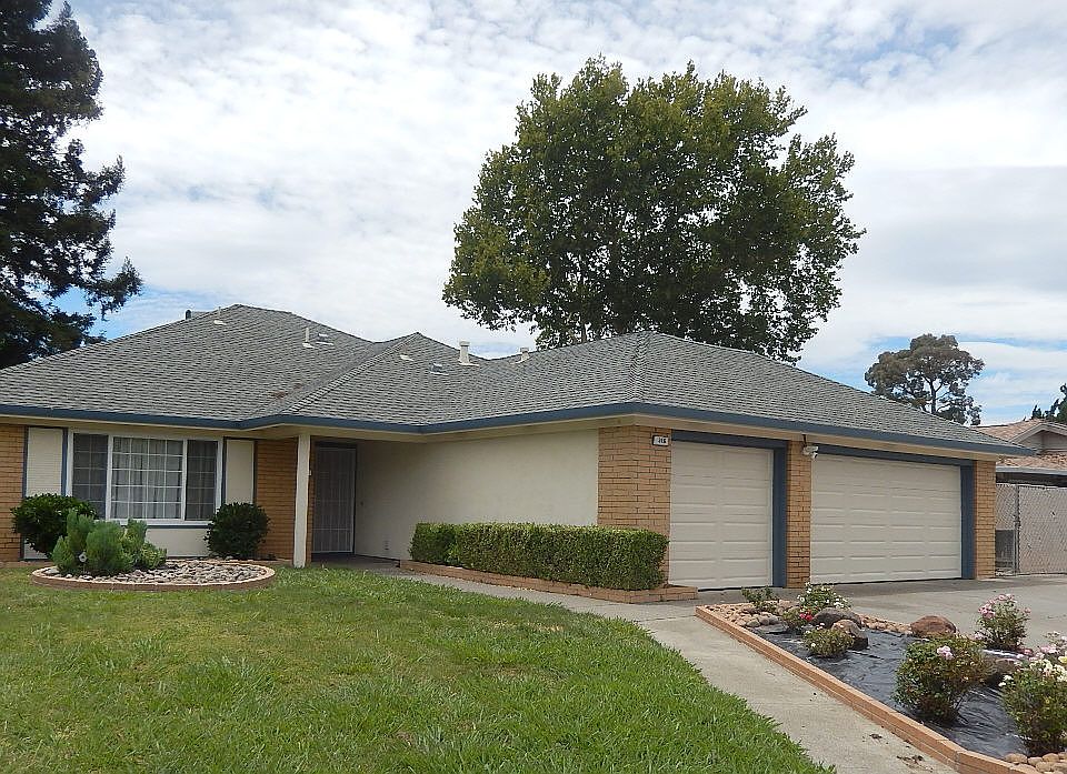 1st image of 348 Bishop Dr