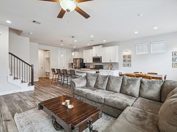 4th image of 9820 Rugged Oaks Dr