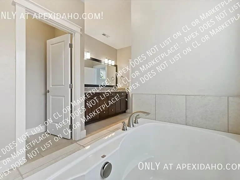 5409 N Midnight Haze Ave — Photo 40