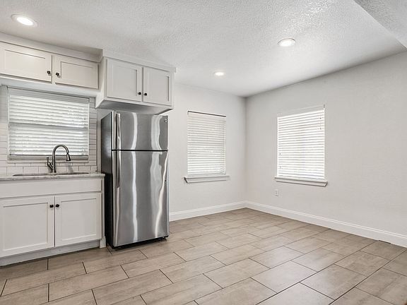 5th image of 3607 Shelby Dr #For
