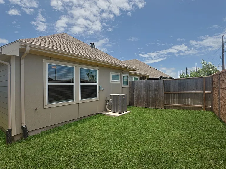 10031 Crescendo Way — Photo 25