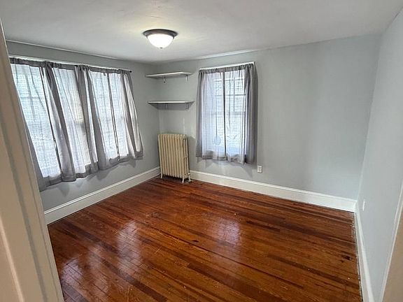 4th image of 25 W Main St