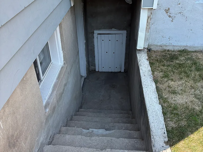 25 S 200 W #BASEMENT — Photo 8