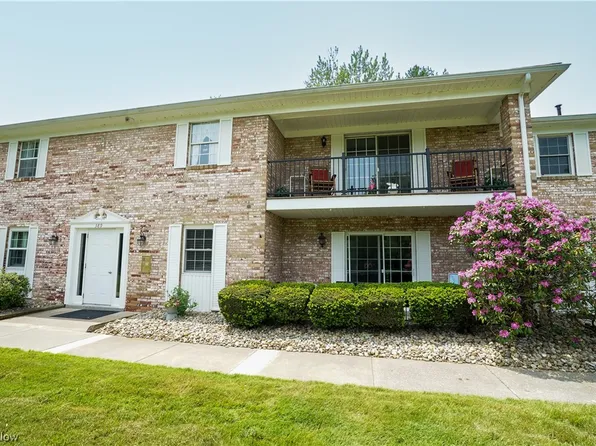 389 Quarry Ln NE Unit E, Warren, OH 44483