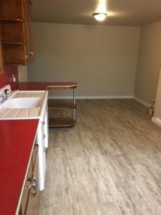 5th image of 2411 Glendale Ave APT 3