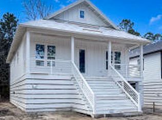 162 N 7th St, Santa Rosa Beach, FL 32459