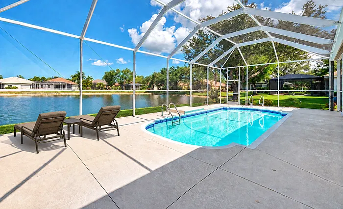 3 bed, 2.0 bath, 2053 sqft, $3,750 — Photo 2