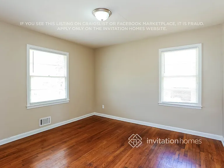 2121 Cherry Ln — Photo 13