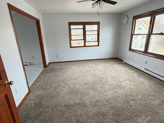 4th image of 8 Leete St #2
