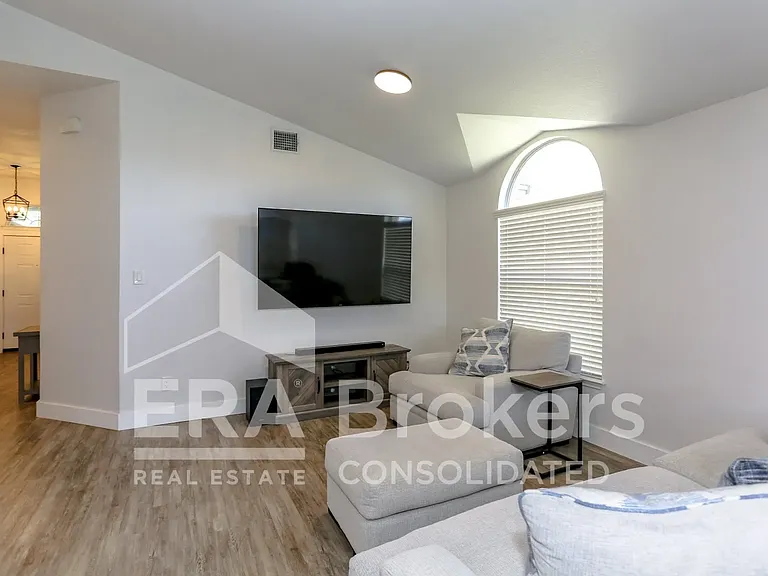 6110 Melanie Dr — Photo 19