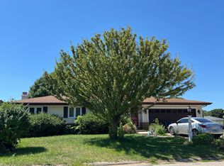 105 Barberry Ln, East Peoria, IL