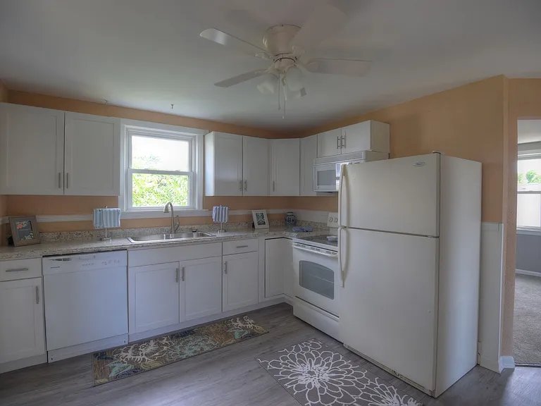 742 Lemington St — Photo 13