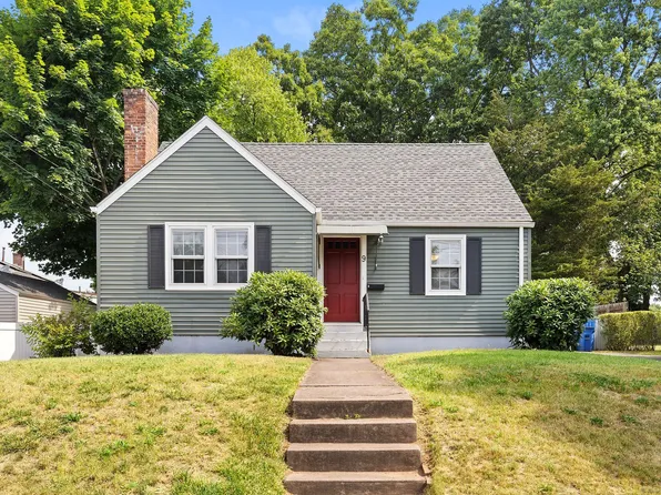 9 Crestwood Drive, Manchester, CT 06040