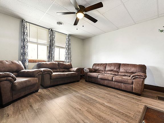 2nd image of 120 E Coffee St