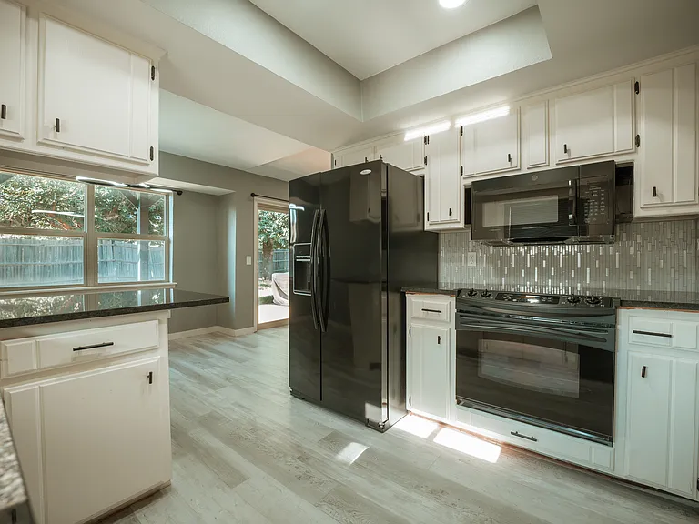 1017 SW 98th St — Photo 9