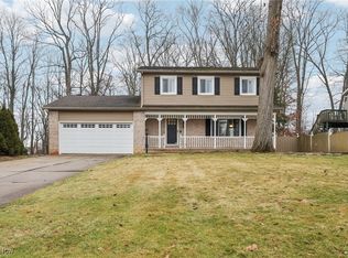 3285 Easton Rd, Barberton, OH 44203
