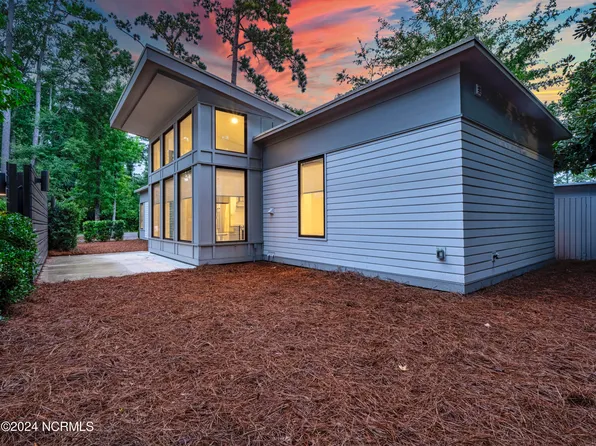 220 Victory Gardens Drive, Wilmington, NC 28409