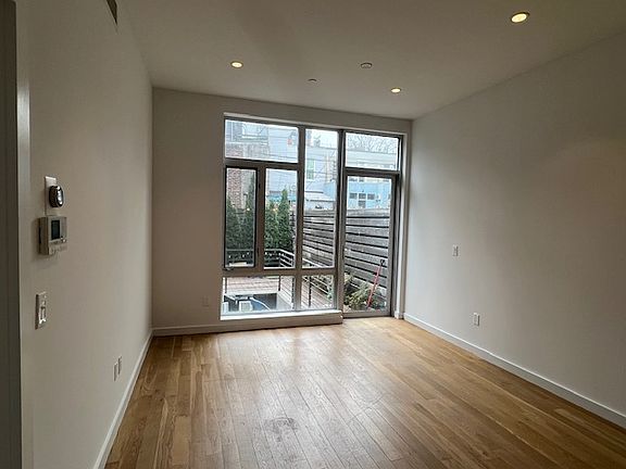 2nd image of 13 Melrose St APT 1B