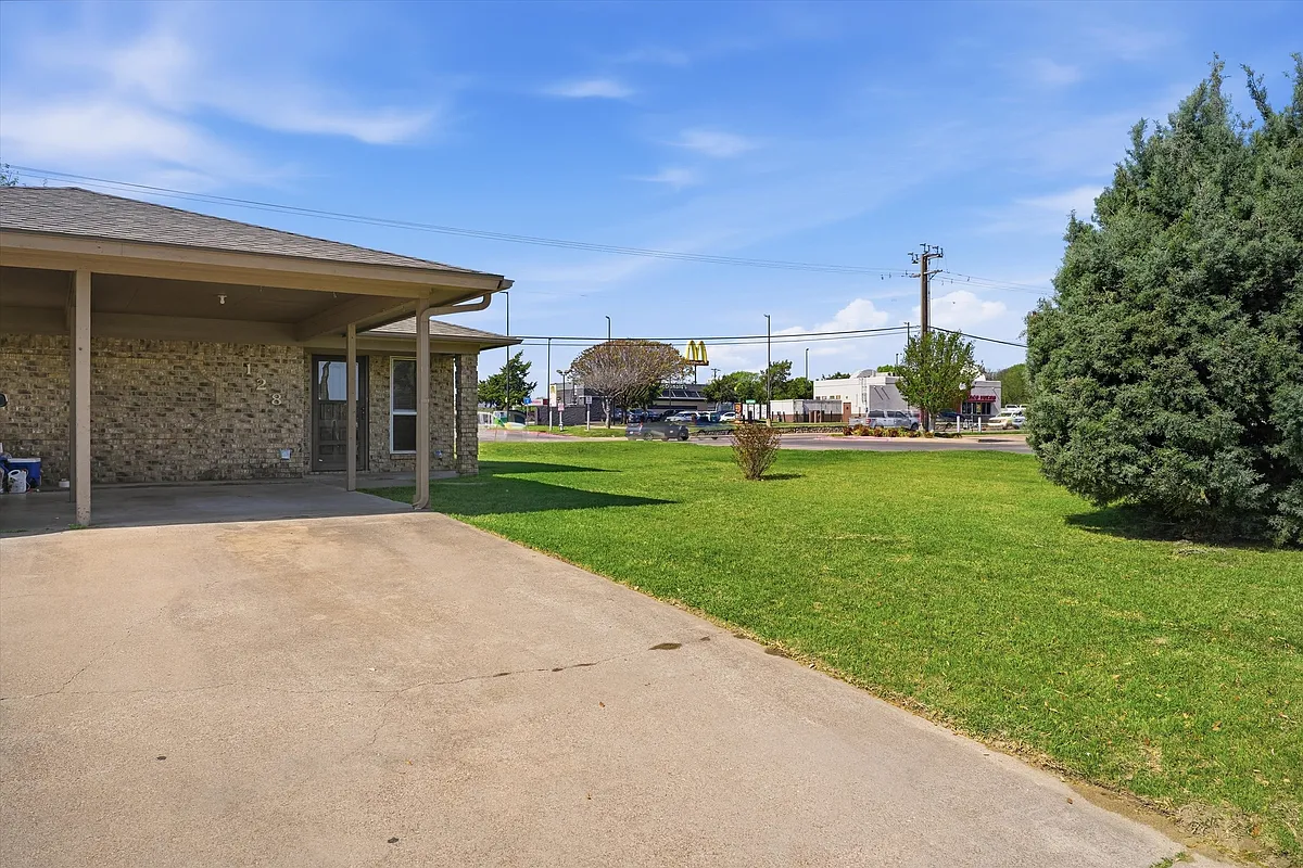 Building Photo - 128 Meador Ln #128