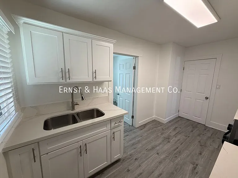 1145 Freeman Ave #A — Photo 6
