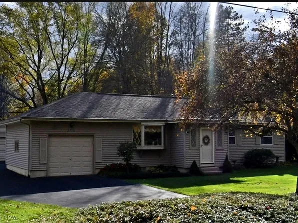 2770 Franwae Dr SW, Warren, OH 44481