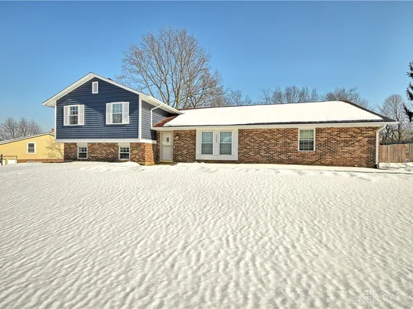 3867 Loftyoaks Dr, Dayton, OH 45430