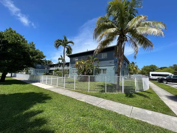 16851 NE 21st Ave APT 5, North Miami Beach, FL 33162