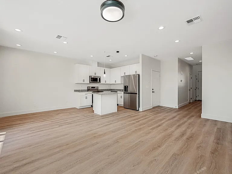 5505 W Palmaire Ave #4 — Photo 6