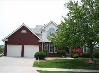 16323 Chicago Cir, Omaha, NE 68118