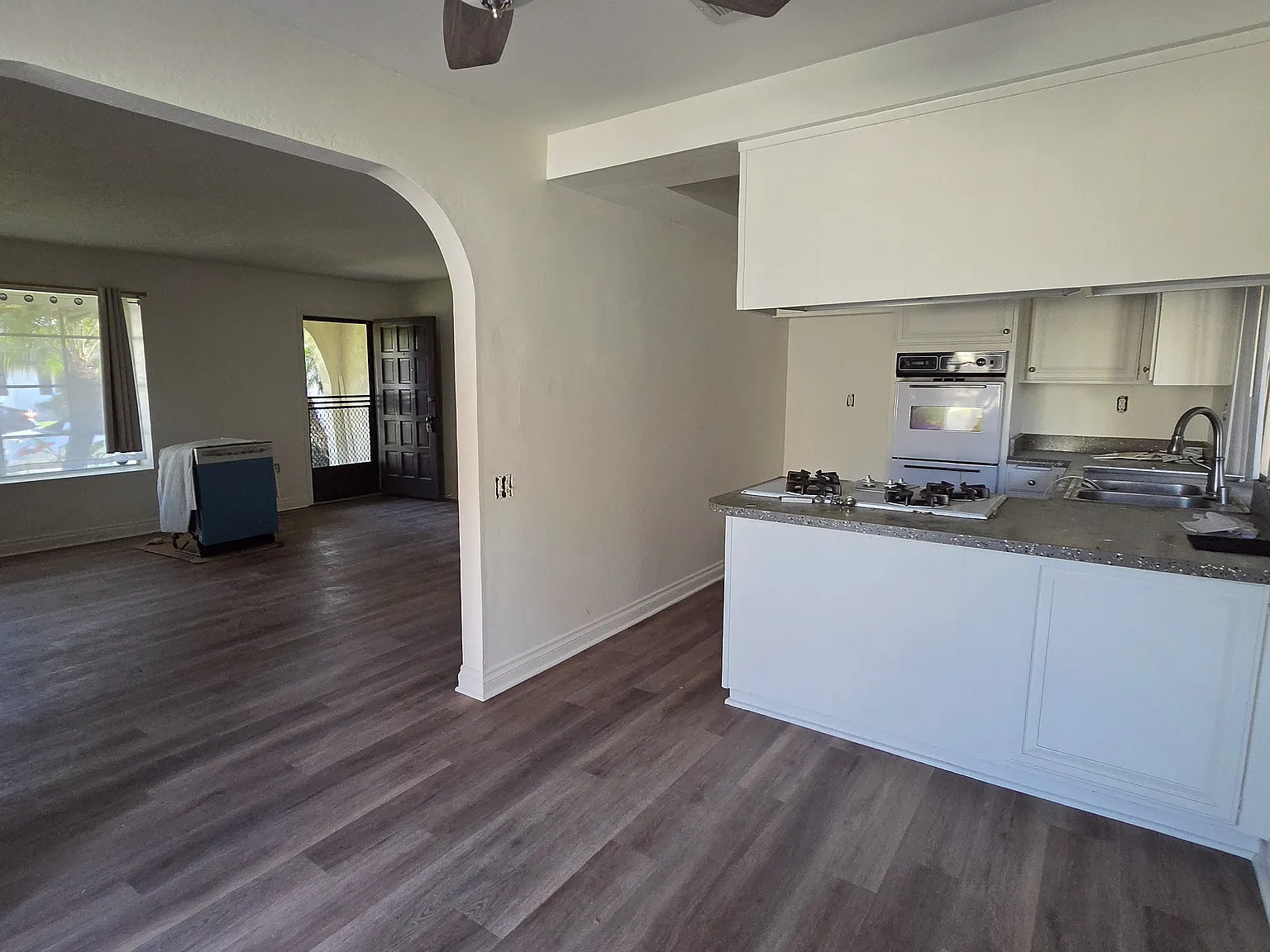 3 bed, 1100 sqft, $3,450 — Photo 4