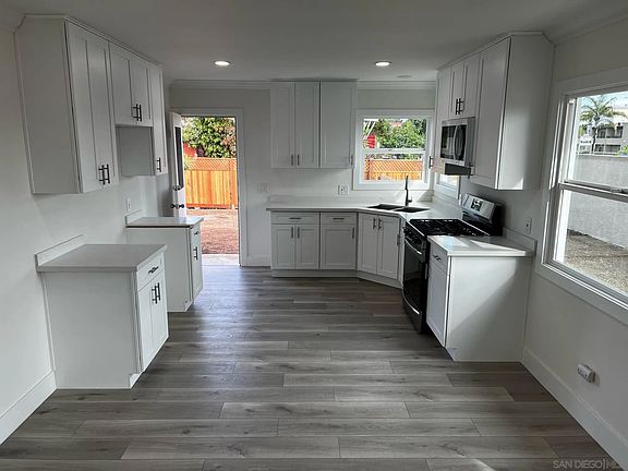 2nd image of 2444 Fairmount Ave