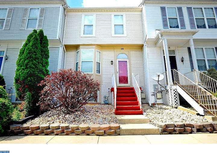 1st image of 20 Creek Ln