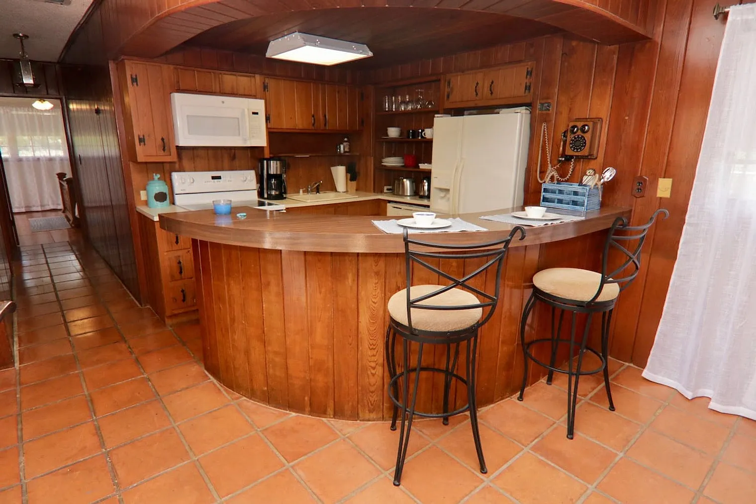1 bed, 1.0 bath, 1259 sqft, $4,681 — Photo 4