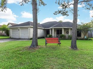 621 Meadowbriar St, League City, TX 77573