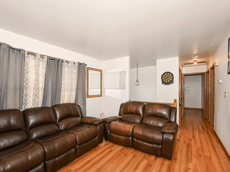 2911 E Vogel Ave #B — Photo 4