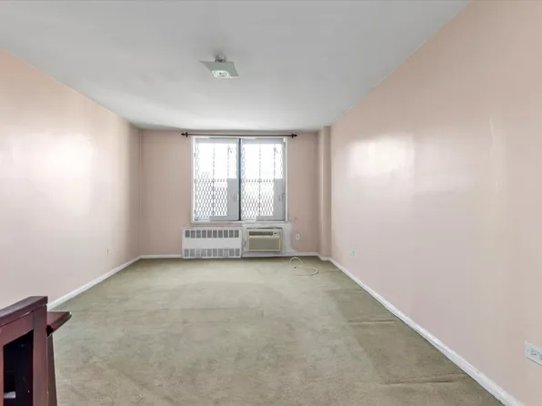 134-54 Maple Avenue image 9 of 15