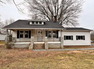 5360 Old Rural Hall Rd, Winston Salem, NC 27105