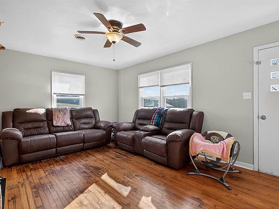 3rd image of 53 Hawesville Rd