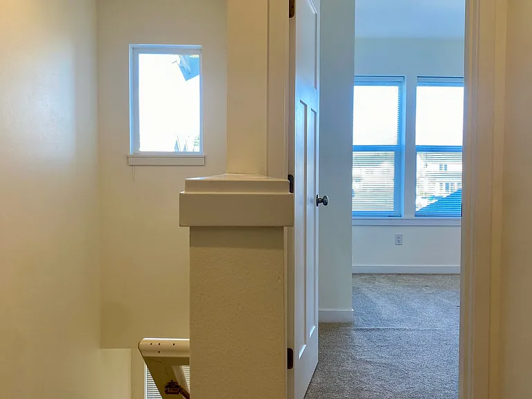 2285 Brome St — Photo 17
