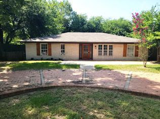 103 W Cayuga Dr, Athens, TX 75751