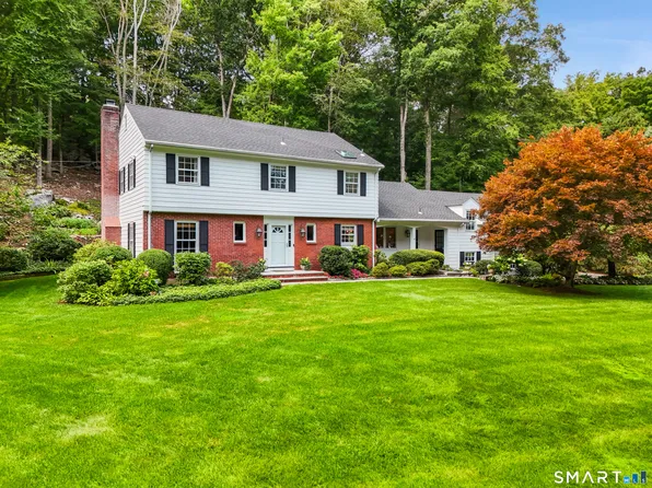 70 Chestnut Hill Lane, Stamford, CT 06903
