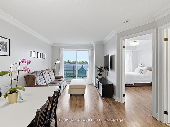 4th image of 2 Clairtrell Rd #609
