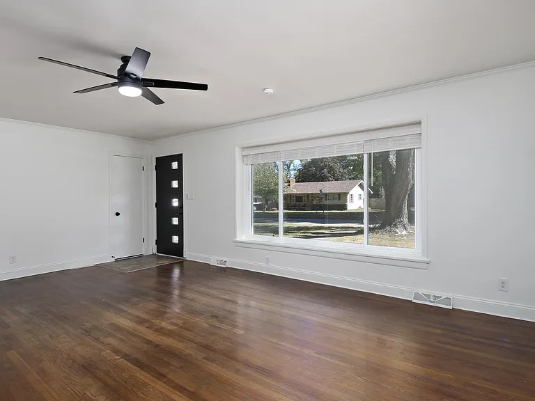 2751 S Wallis Smith Blvd — Photo 5
