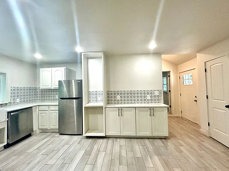 72 Bois D Arc St — Photo 5