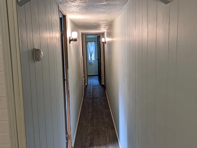 1828 Falling Branch Rd — Photo 15