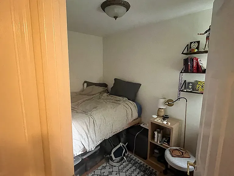 444 W 58th St #2E — Photo 6
