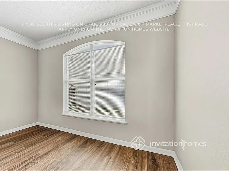 4502 Stable Dr — Photo 7