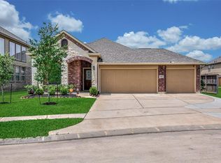6427 Hunters Way Ln, Baytown, TX 77521